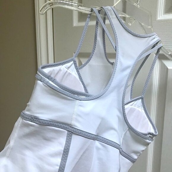 Pretty Lululemon Petal Pace White Tank Top With Mesh Neckline - Picture 9 of 9